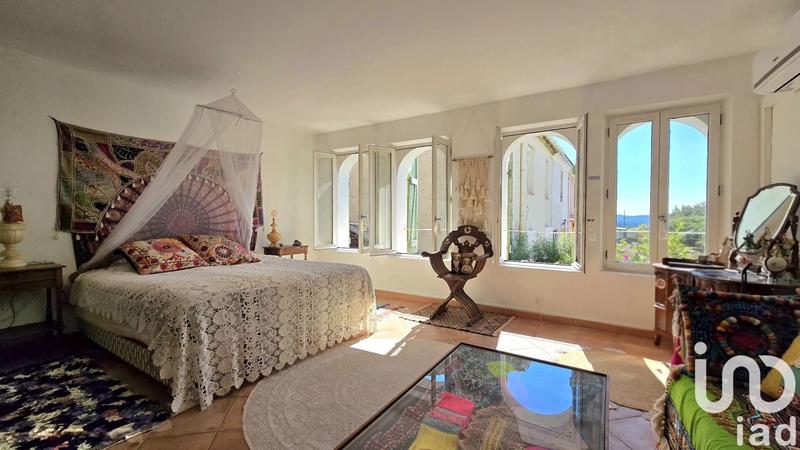 Maison - 197 m² - 7 pièces