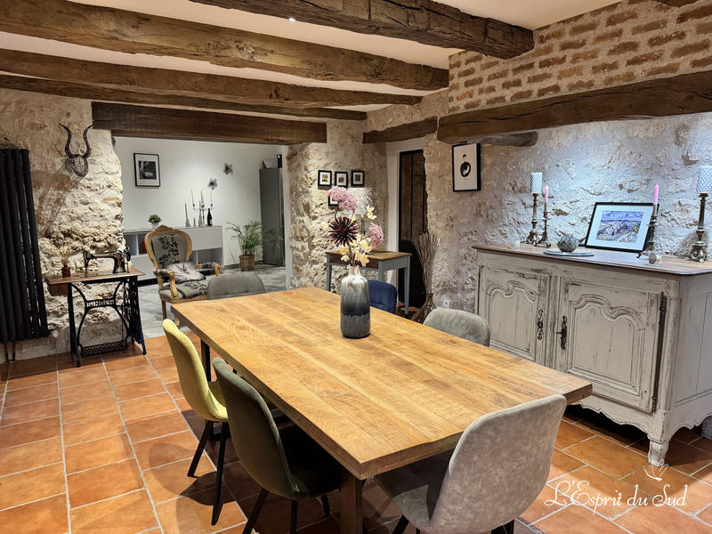 Maison - 455 m² - 13 pièces