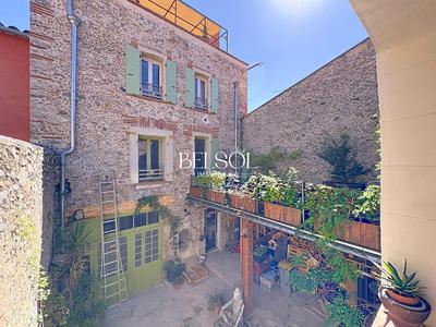 Maison - 210 m² - 6 pièces