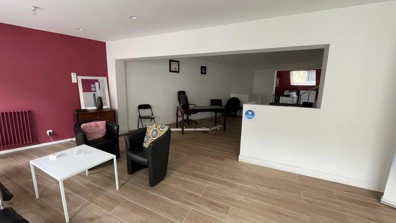 Bureau - 270 m² - 6 pièces