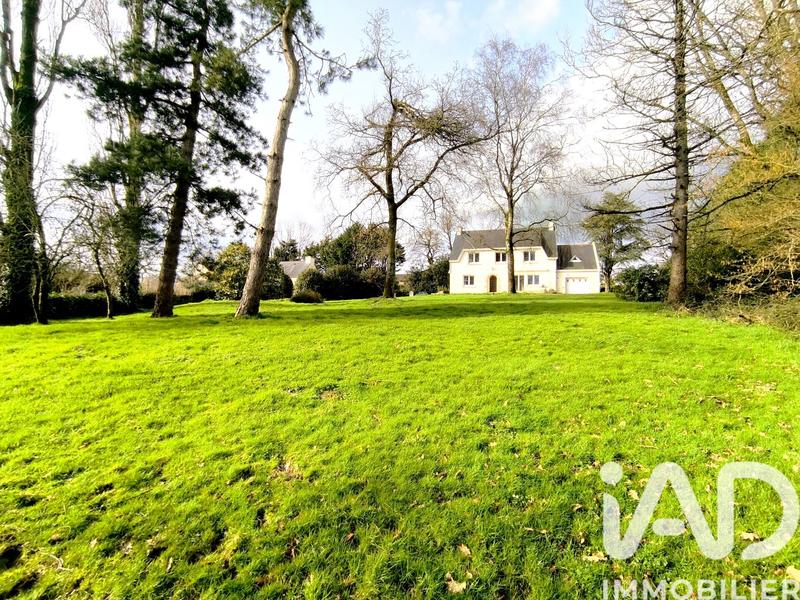 Maison - 201 m² - 10 pièces