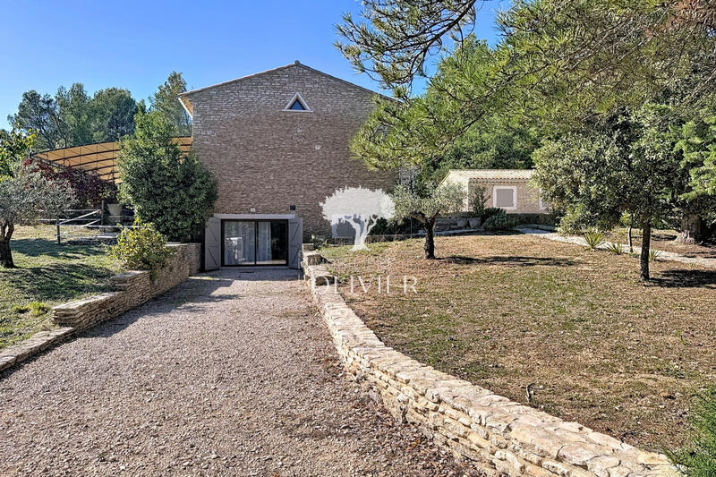 Propriété - 175 m² - 8 pièces