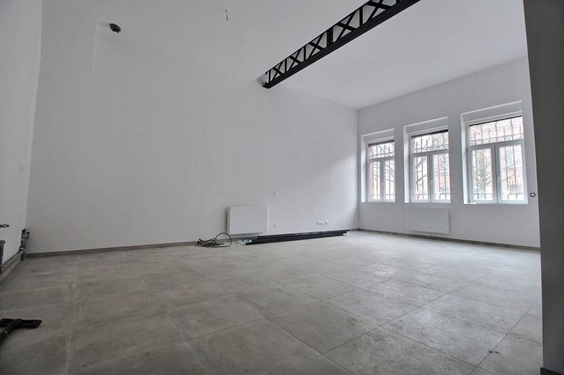 Loft - 119 m² - 4 pièces