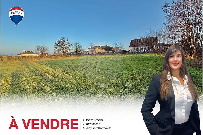 Terrain constructible - 1 100 m²