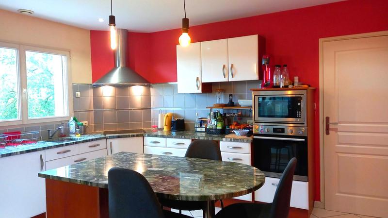 Maison - 330 m² - 11 pièces