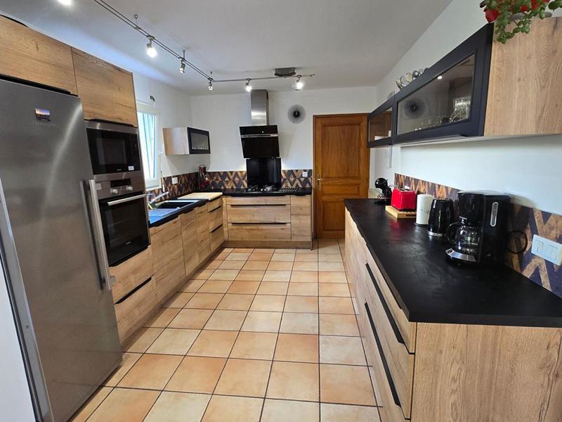 Maison - 110 m² - 5 pièces