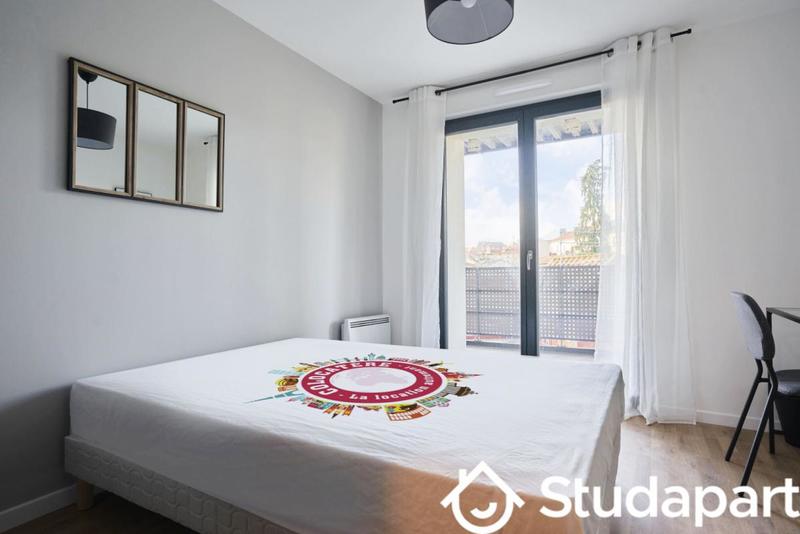 Chambre - 13 m² - 1 pièce