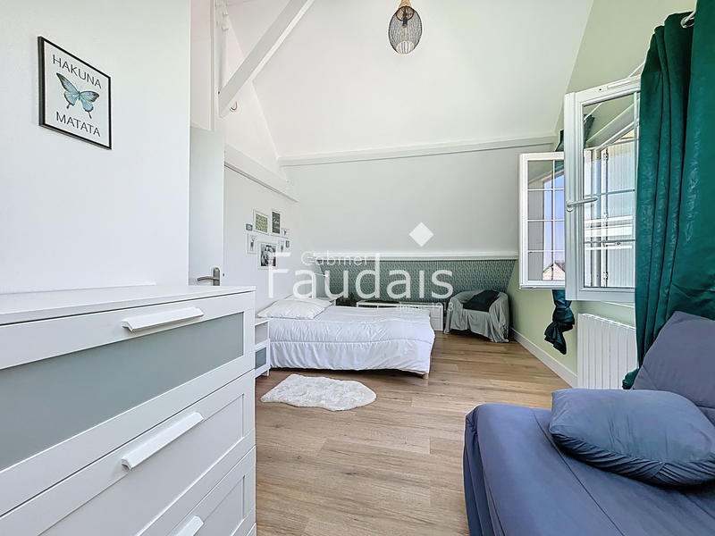 Maison - 107 m² - 6 pièces