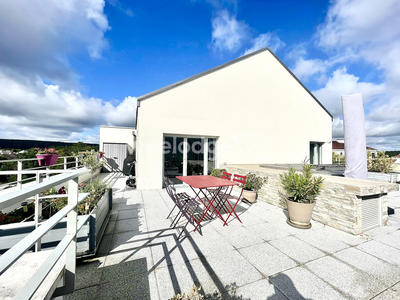 Appartement - 80 m² - 4 pièces