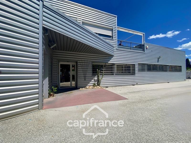 Local d'activité / Entrepôt - 792 m² - 10 pièces