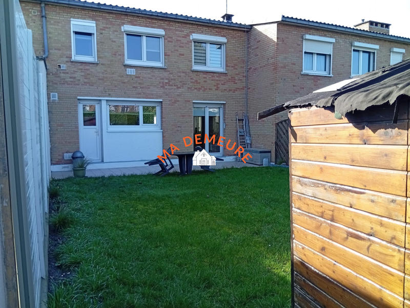 Maison - 95 m² - 5 pièces