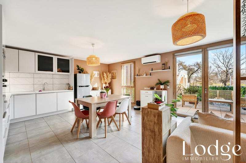 Appartement - 65 m² - 3 pièces