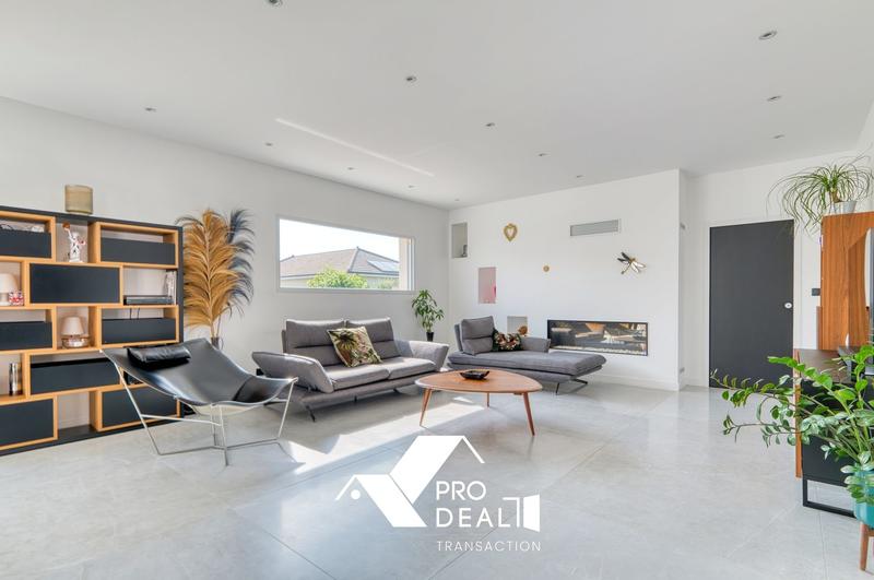 Maison contemporaine - 260 m² - 8 pièces