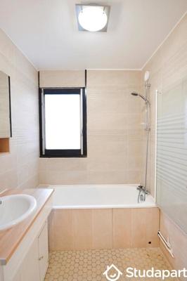 Chambre - 12 m² - 1 pièce