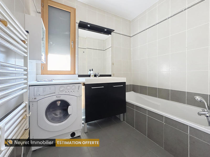 Appartement - 84 m² - 4 pièces