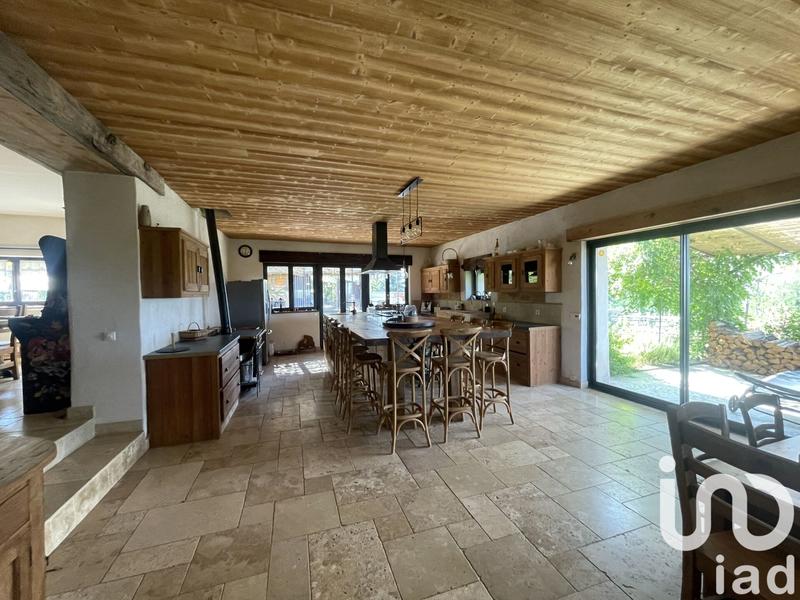 Maison - 387 m² - 15 pièces