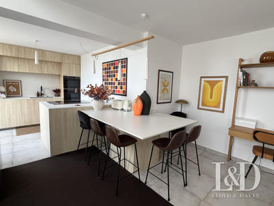 Appartement - 120 m² - 4 pièces