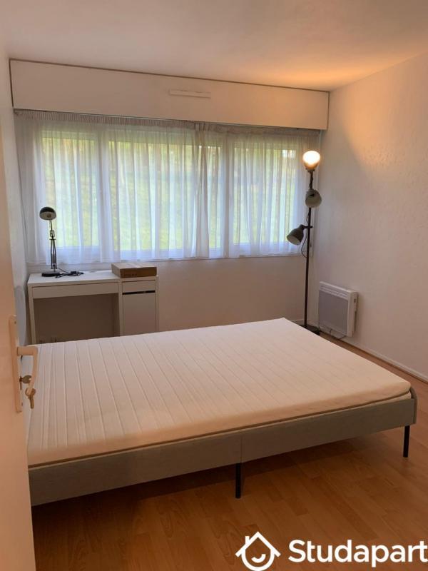 Chambre - 99 m² - 1 pièce