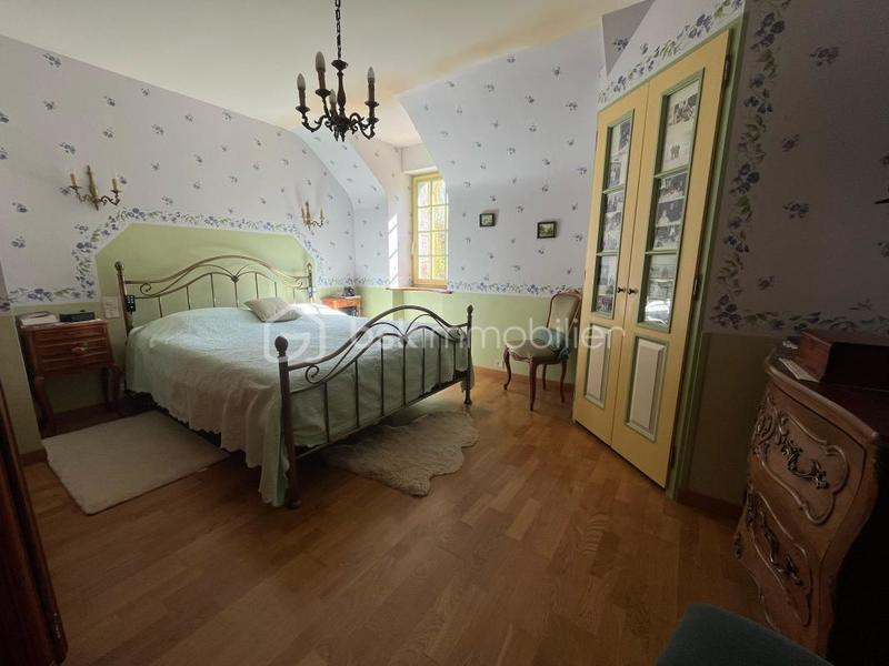 Moulin - 197 m² - 7 pièces