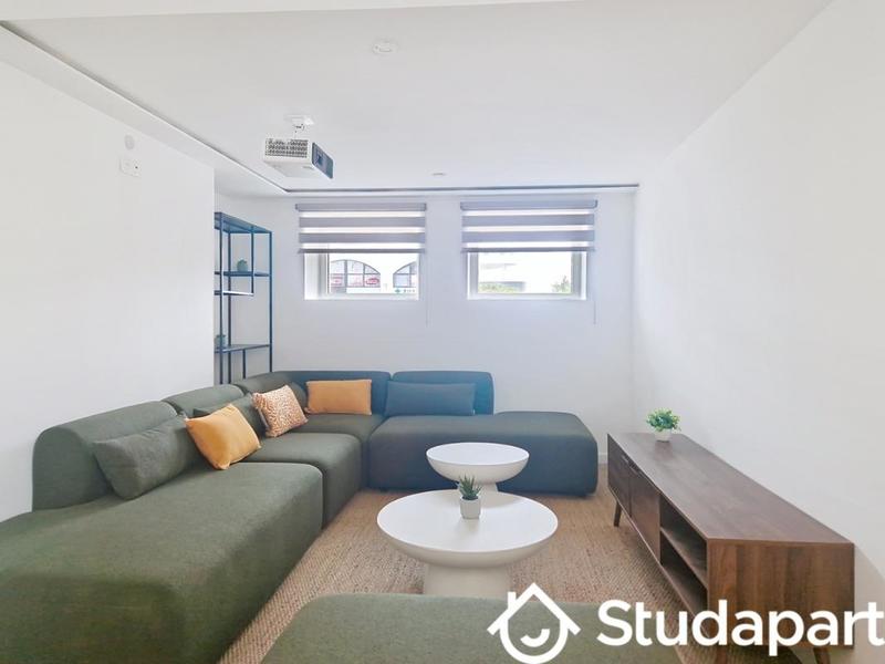 Chambre - 10 m² - 1 pièce