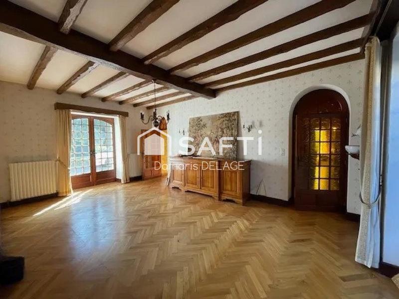 Maison - 225 m² - 9 pièces