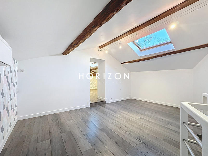 Maison ancienne - 204 m² - 8 pièces