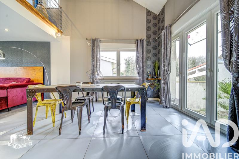 Maison - 102 m² - 5 pièces