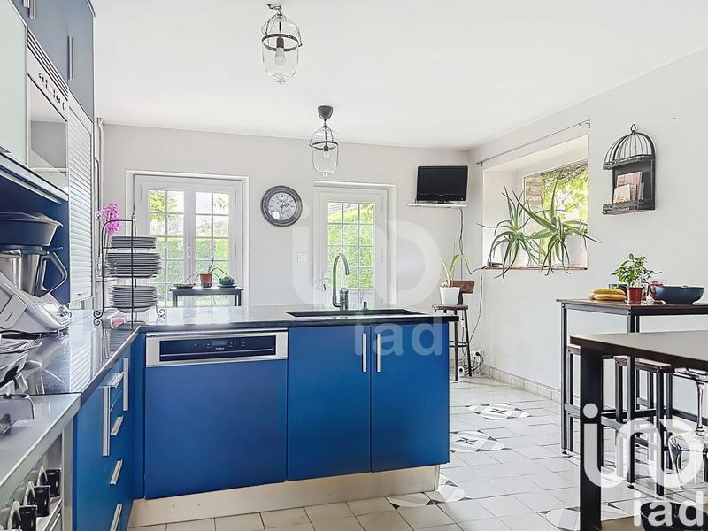 Maison - 238 m² - 6 pièces