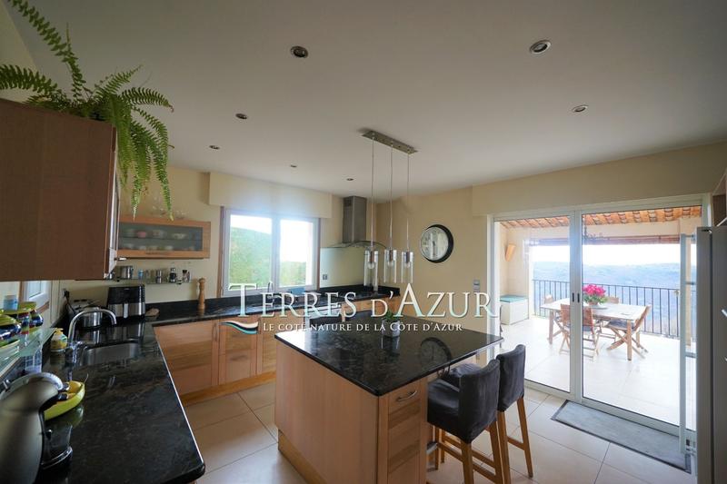 Villa - 263 m² - 7 pièces