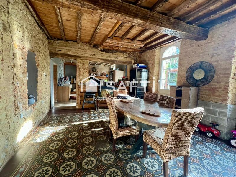 Maison - 380 m² - 10 pièces