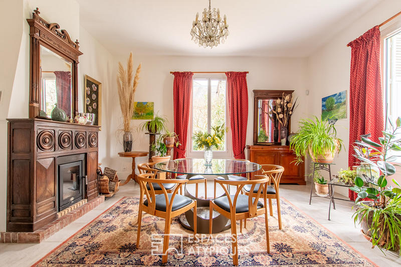 Demeure - 427 m² - 11 pièces