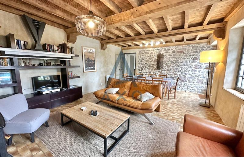 Haras - 220 m² - 7 pièces