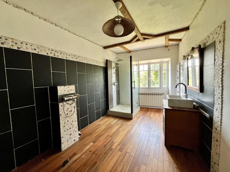 Maison - 186 m² - 6 pièces