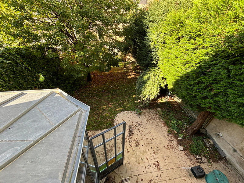 Maison - 220 m² - 8 pièces