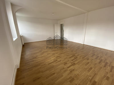 Appartement - 90 m² - 3 pièces