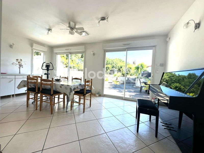 Maison - 184 m² - 7 pièces