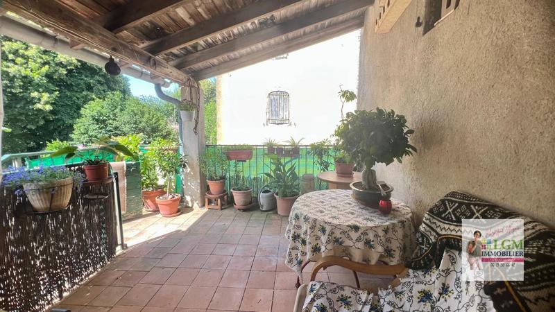 Propriété - 283 m² - 8 pièces