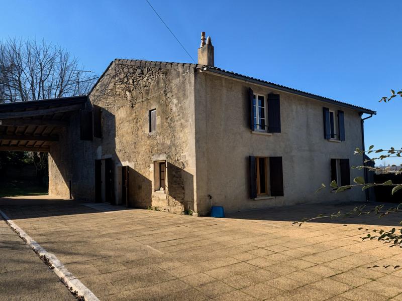 Maison - 261 m² - 7 pièces