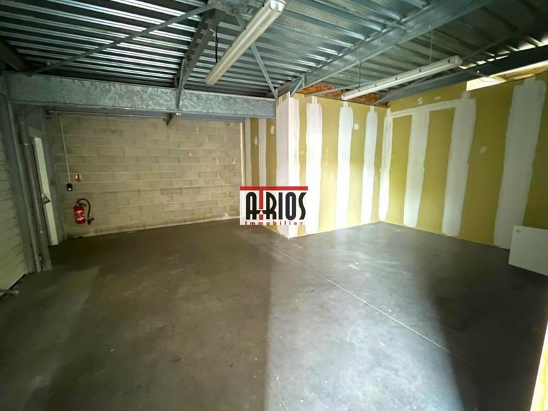 Local d'activité / Entrepôt - 290 m²