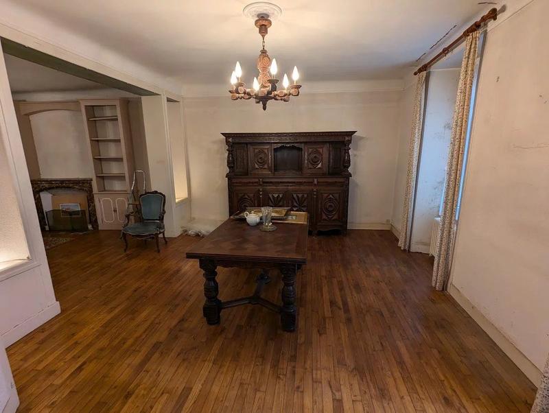 Maison - 200 m² - 7 pièces