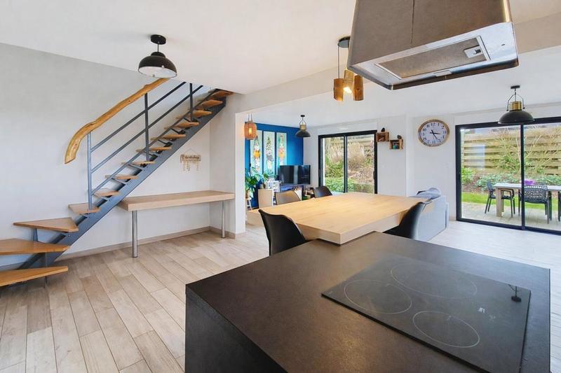 Maison - 130 m² - 6 pièces