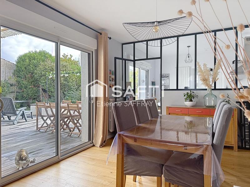 Maison - 122 m² - 5 pièces