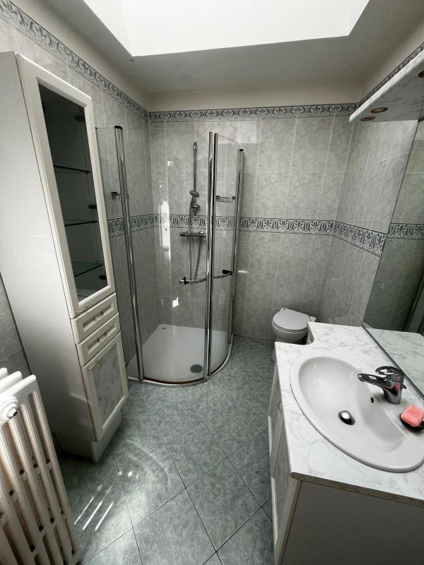 Maison - 237 m² - 7 pièces