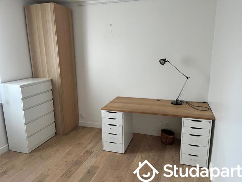 Chambre - 13 m² - 1 pièce