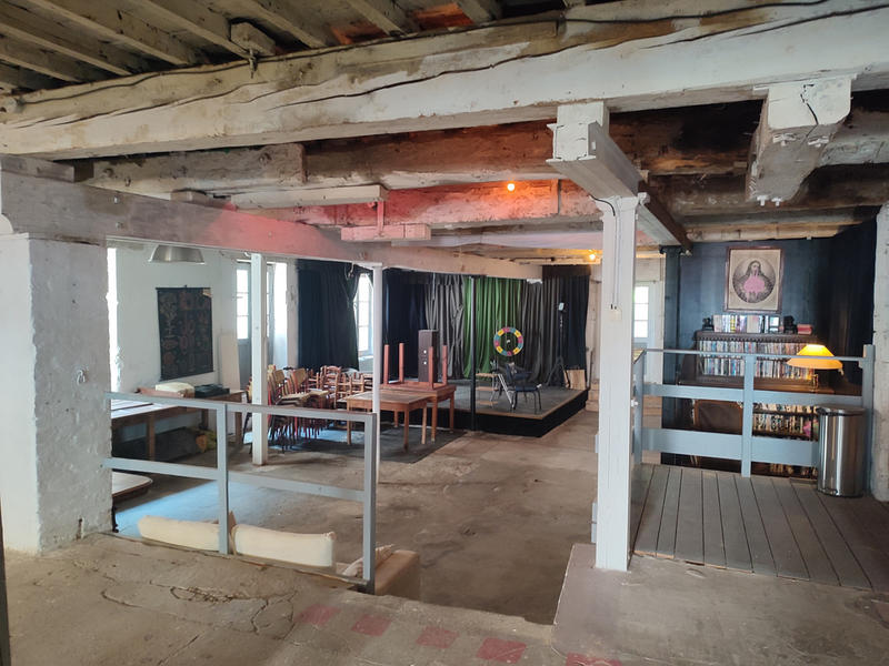 Loft - 800 m² - 10 pièces