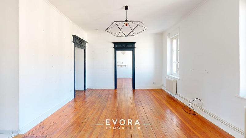 Appartement - 79 m² - 5 pièces