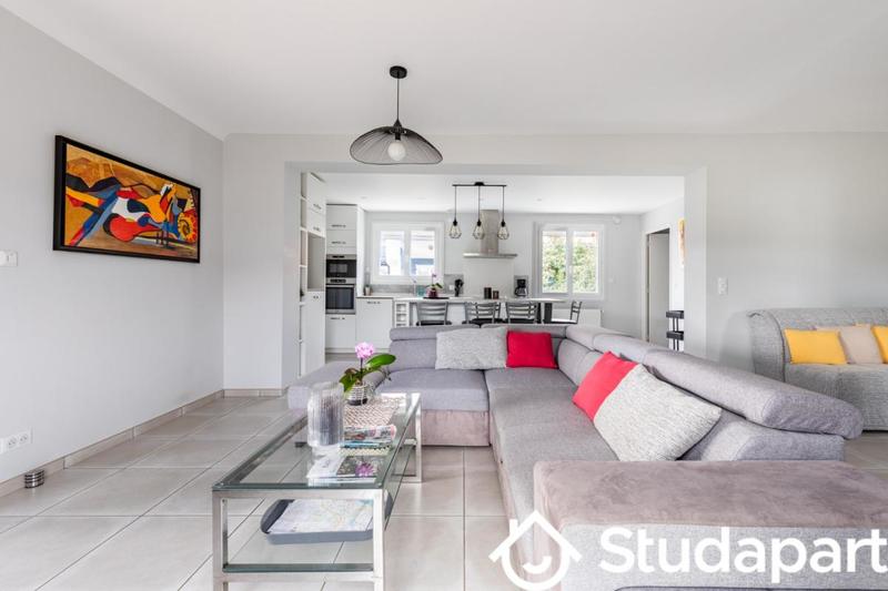 Appartement - 135 m² - 6 pièces