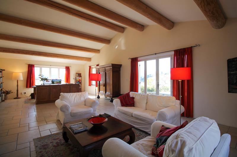 Villa - 245 m² - 7 pièces