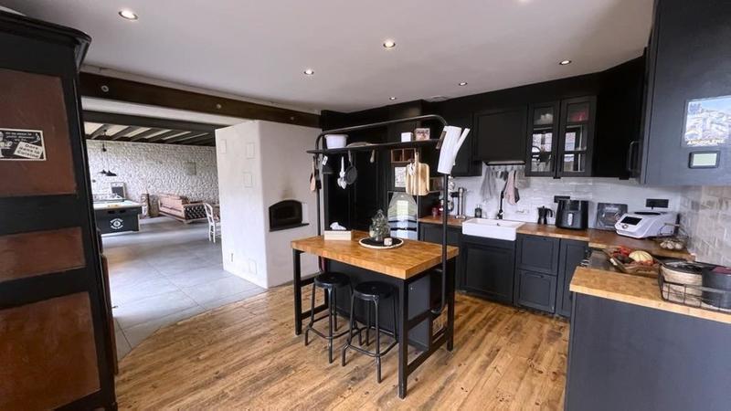 Maison - 181 m² - 6 pièces