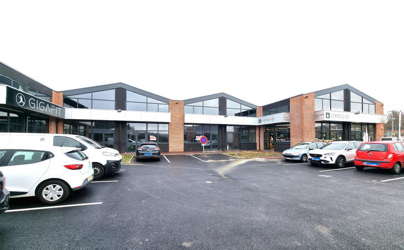 Local commercial - 150 m² - 1 pièce